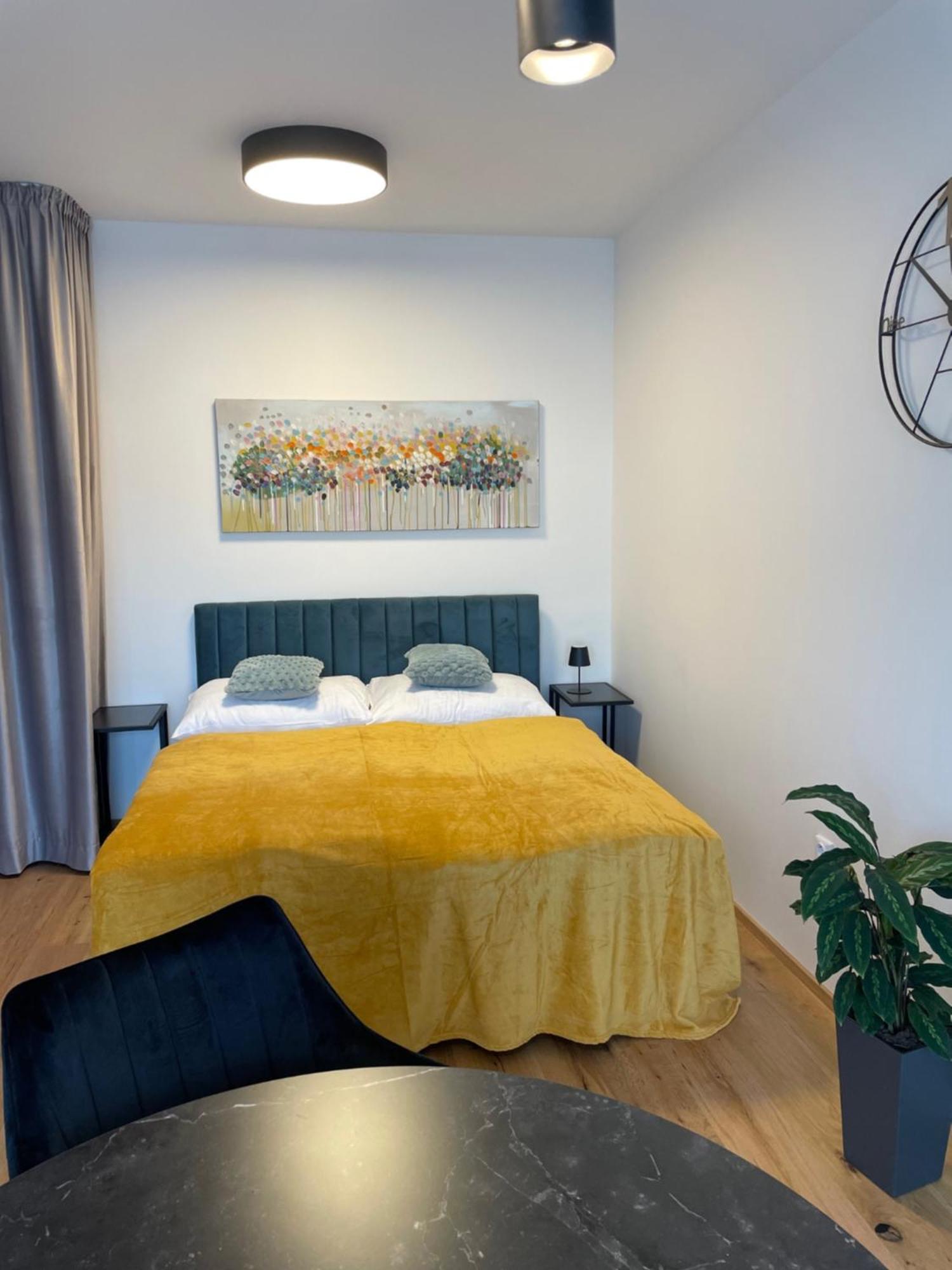 H52 Apartments Brno Buitenkant foto