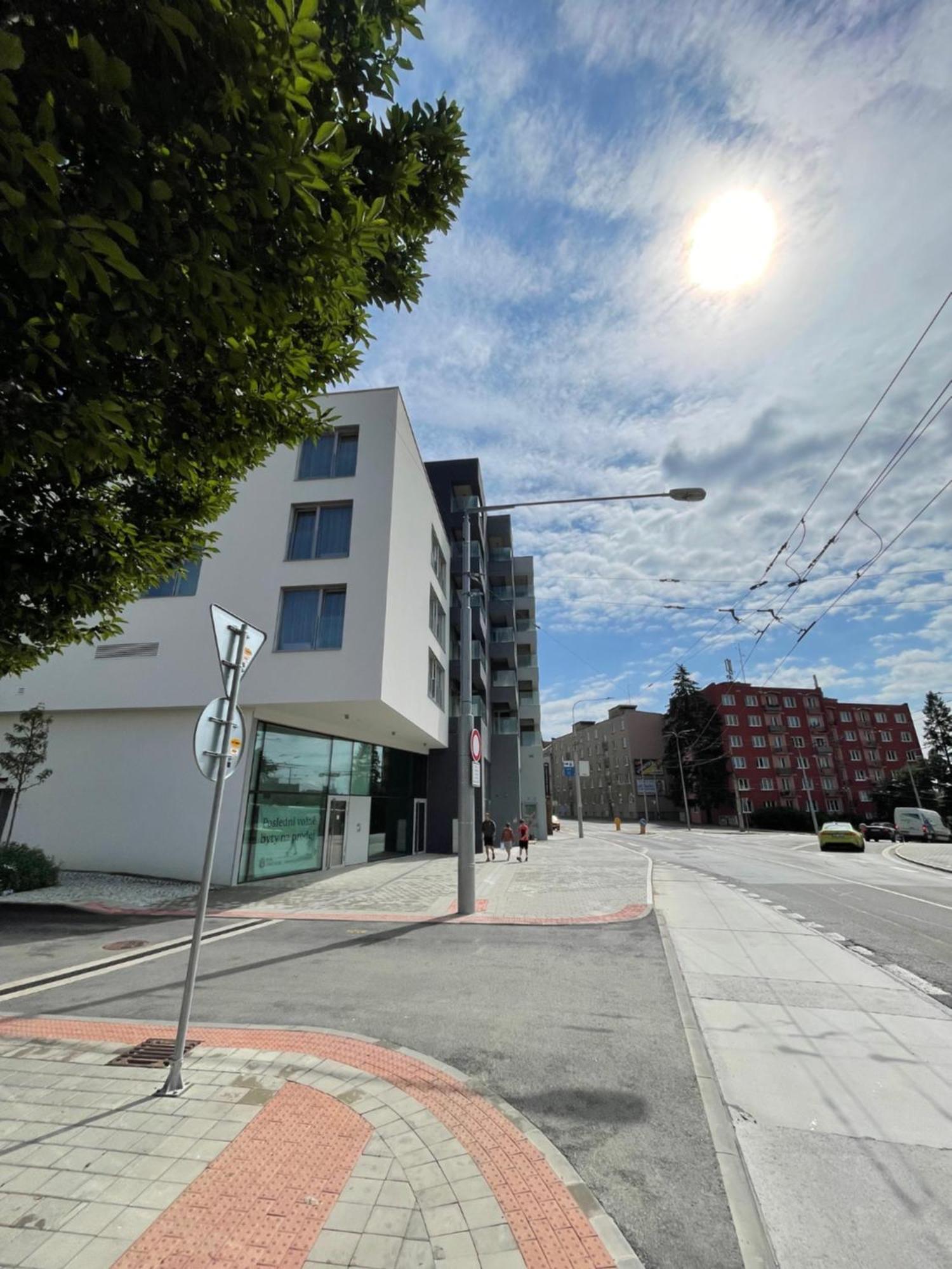 H52 Apartments Brno Buitenkant foto